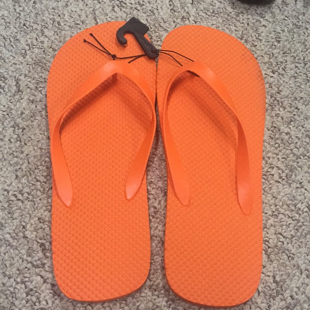 Size 8 flip flops